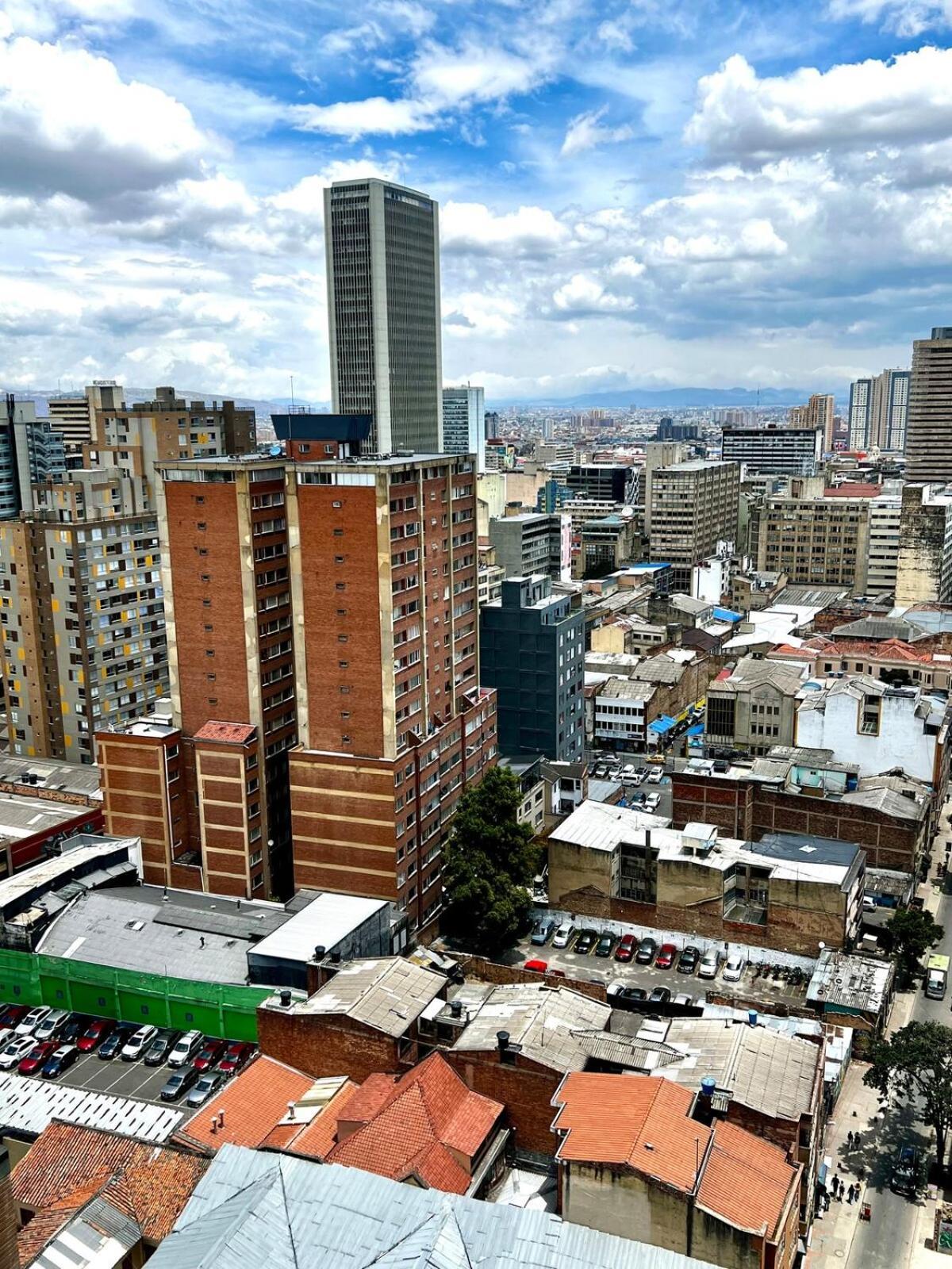 Loft Familiar La Candelaria 2 Camas Grandes * Bogotá